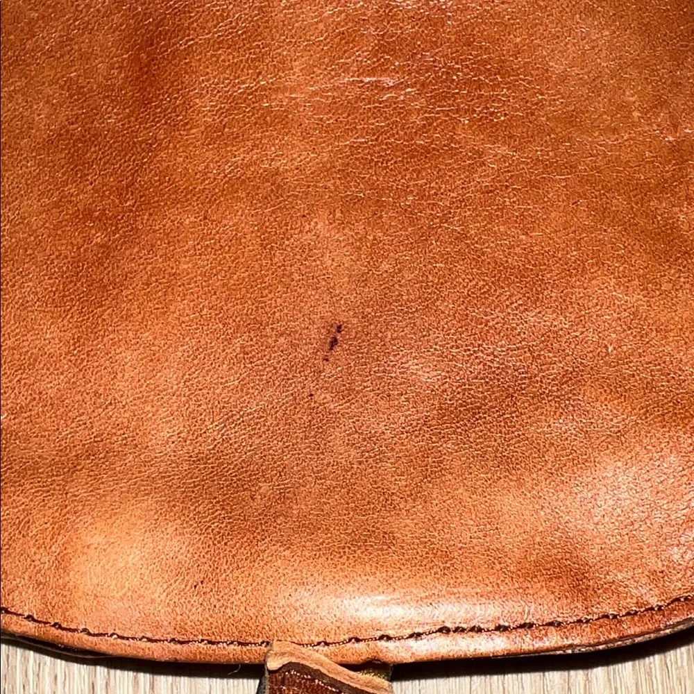 Vintage Circa 1990’s Brown Leather Crossbody Bag - Picture 4 of 16